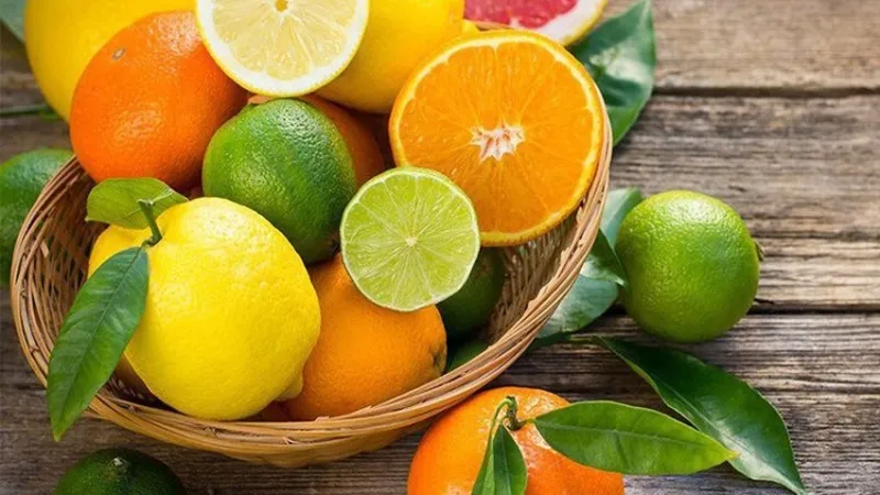 Cách chữa răng bị lủng lỗ bằng chanh và cam