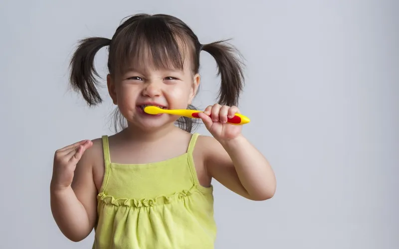 Cách phòng ngừa chết tủy răng sữa trẻ em