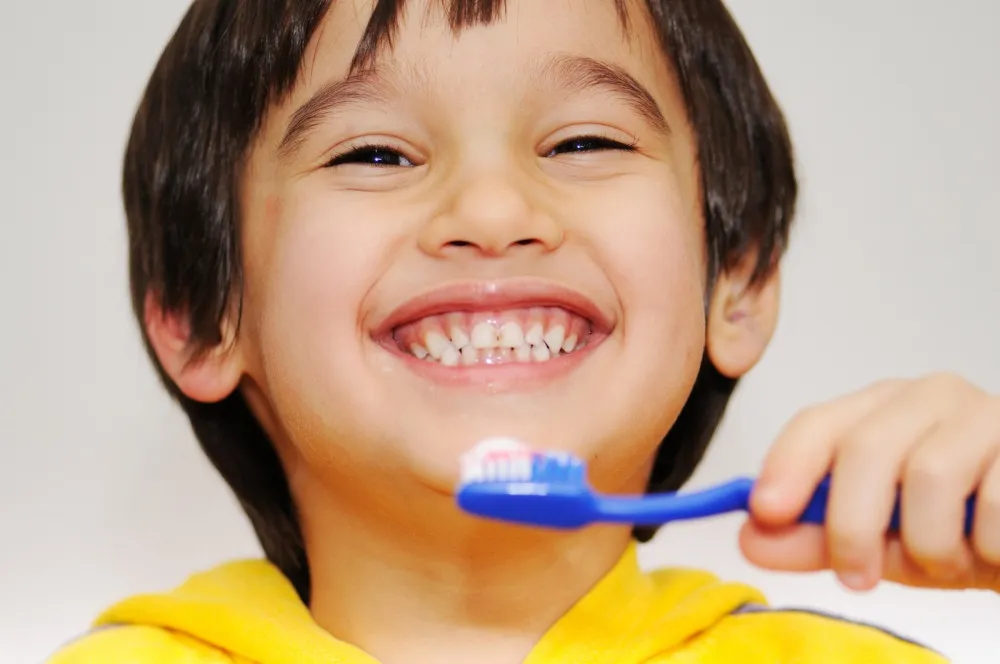 Cách chăm sóc răng miệng cho trẻ theo từng giai đoạn
