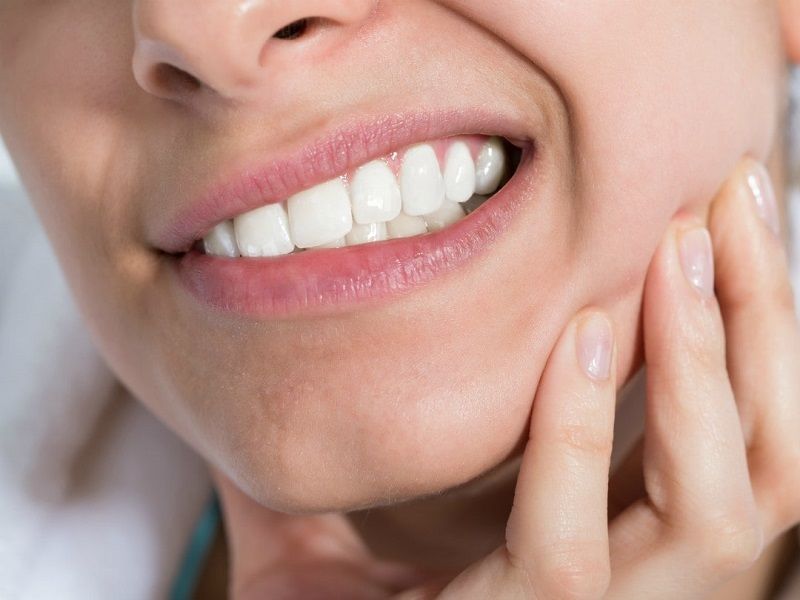 Chảy máu chân răng do tác động mạnh