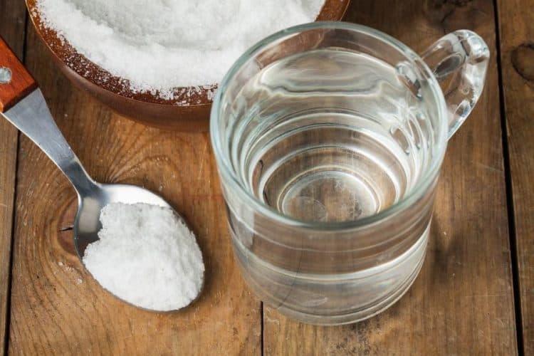 Cách chữa viêm lợi tại nhà nhanh nhất bằng nước muối