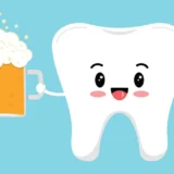 tay-trang-rang-co-duoc-uong-bia-khong