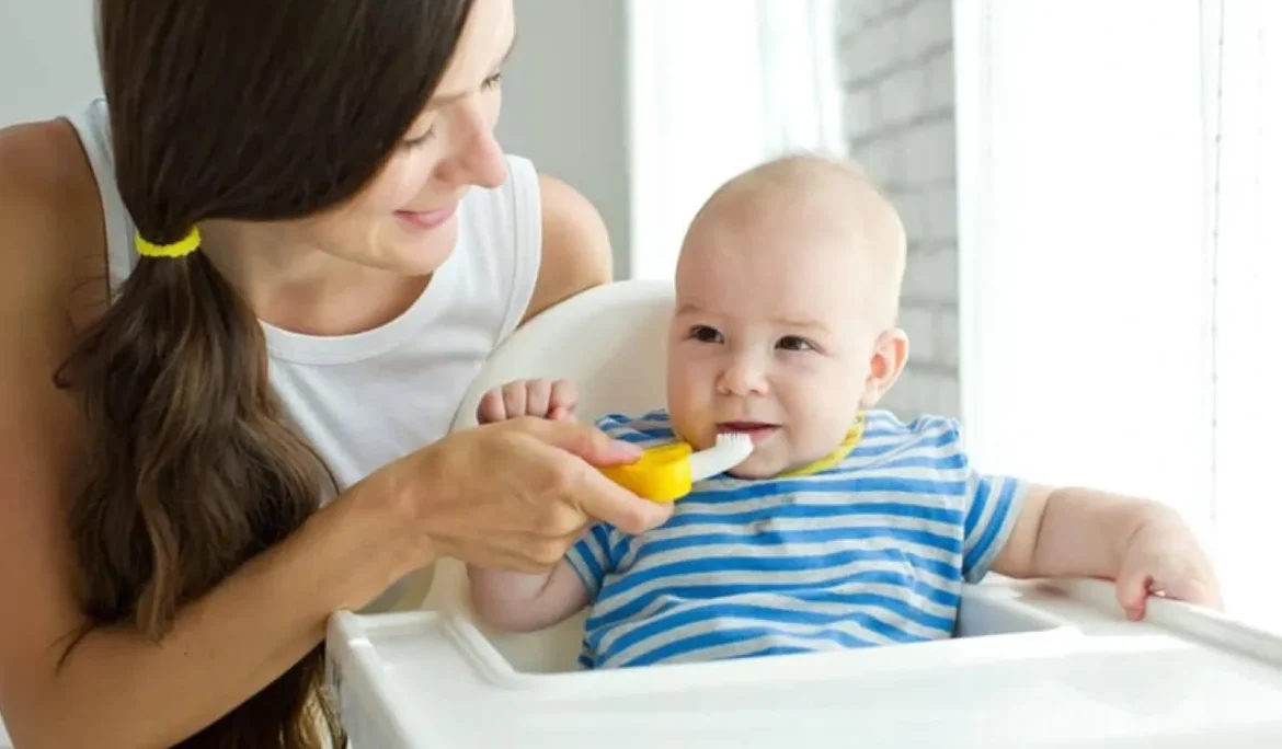 vệ sinh răng miệng cho trẻ mầm non