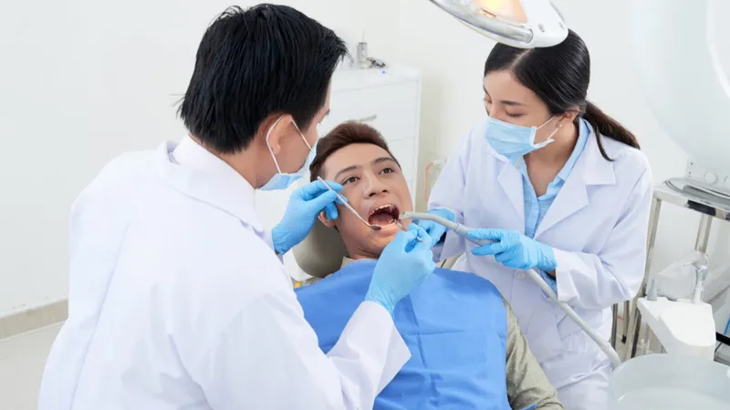 có nên ăn trước khi nhổ răng